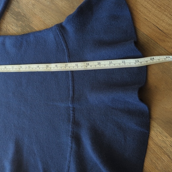 Banana Republic knit sweater NWT - Picture 7 of 7